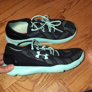 8.5 women’s under armor Speedform